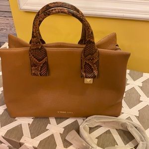 Michael Kors Handbag 👜 or shoulder bag!